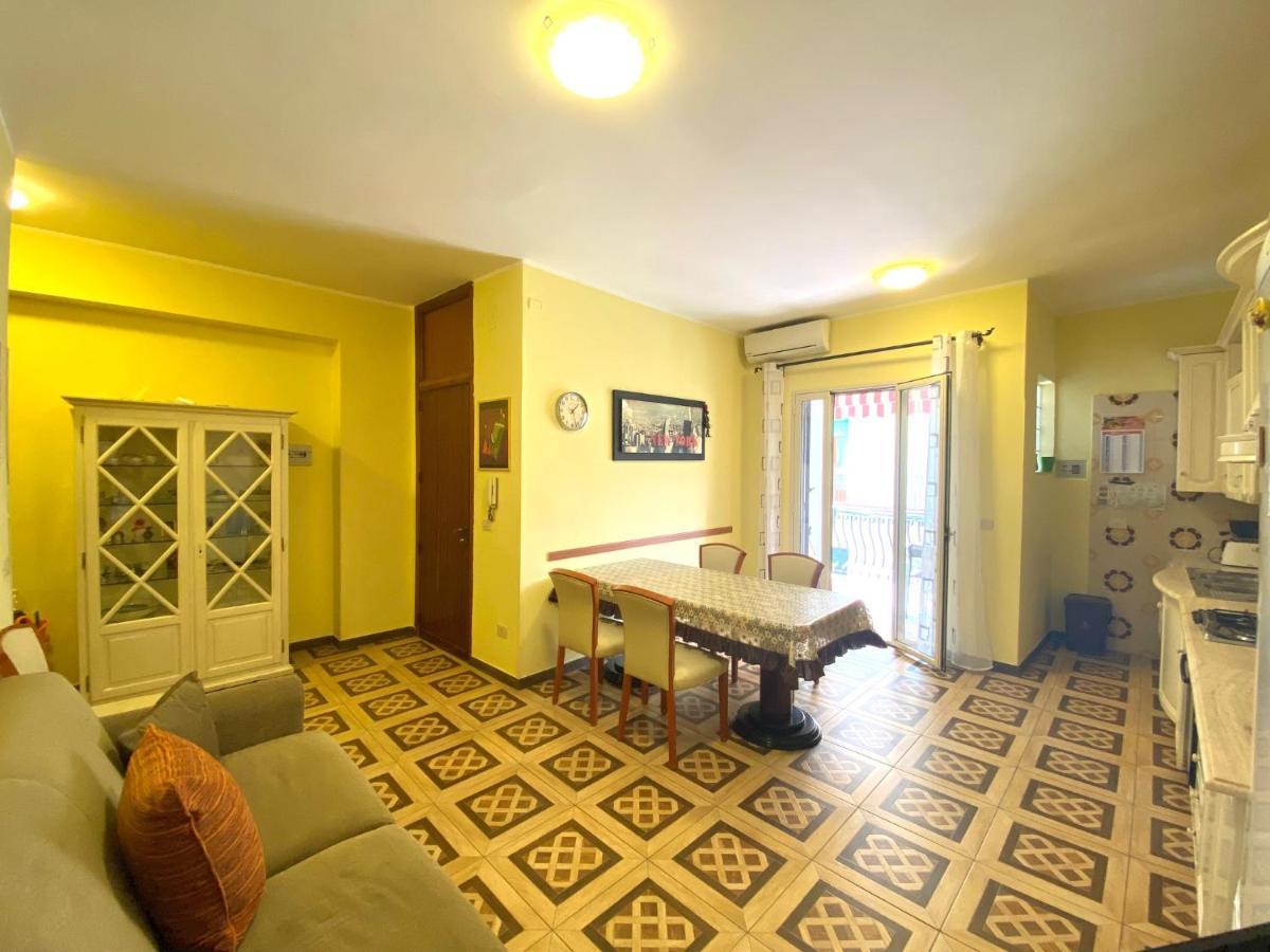 Casa Vacanze Rosy Giardini Naxos Eksteriør billede