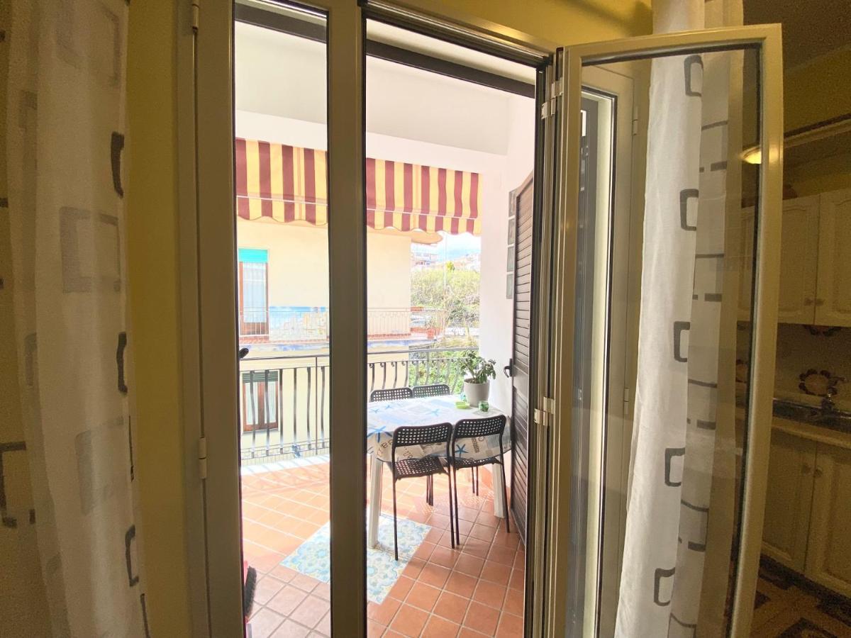 Casa Vacanze Rosy Giardini Naxos Eksteriør billede